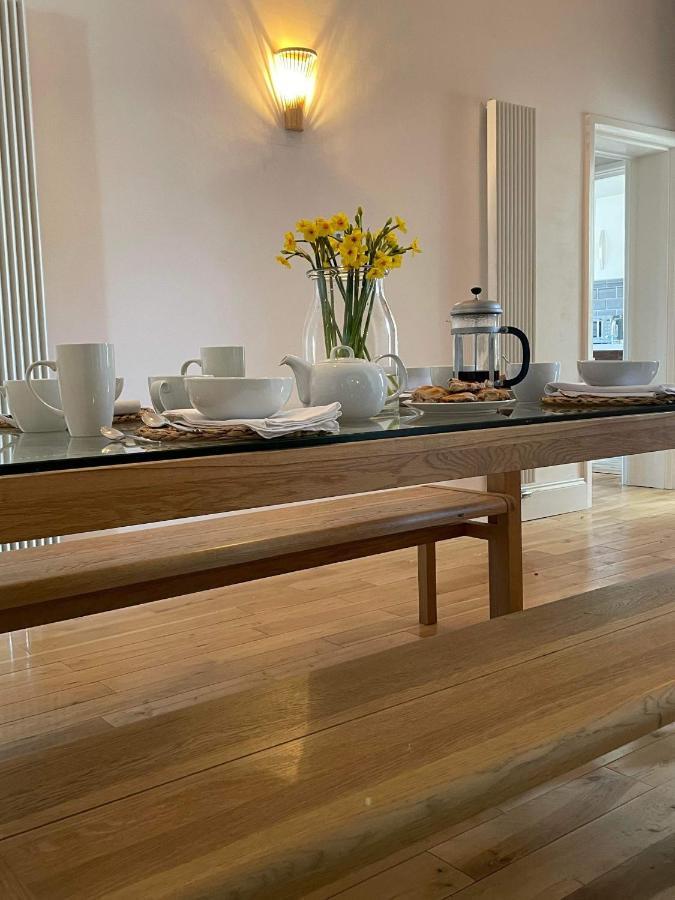 The Clock Tower Apartment - Spacious, Modern, 2 Bed Room Apartment , Southsea With Free Parking - Sleeps 4 Portsmouth Exterior foto